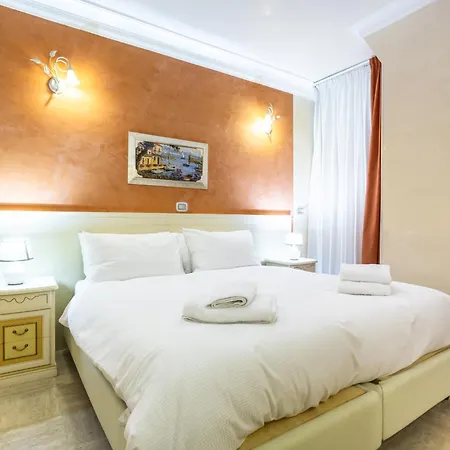 Luxury Opera Affittacamere *